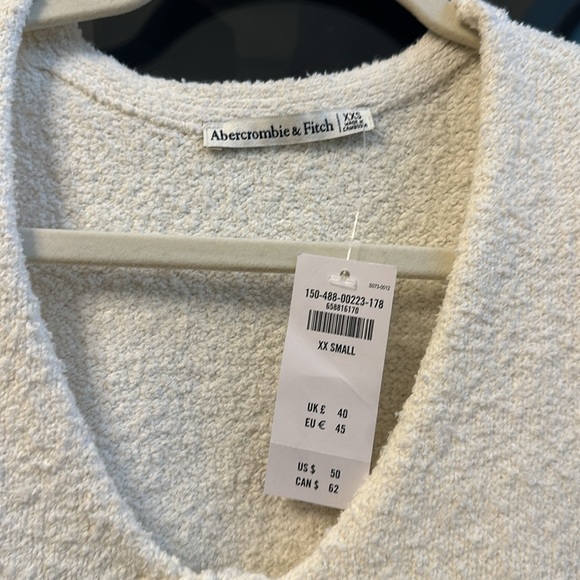 NWT Abercrombie textured tie vest - Picture 2 of 3